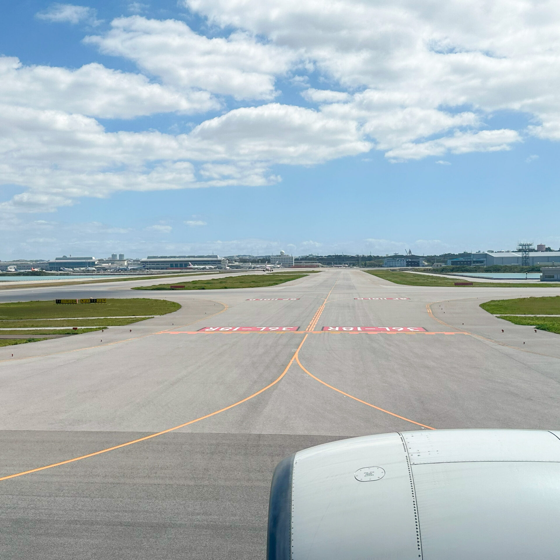 那覇空港滑走路