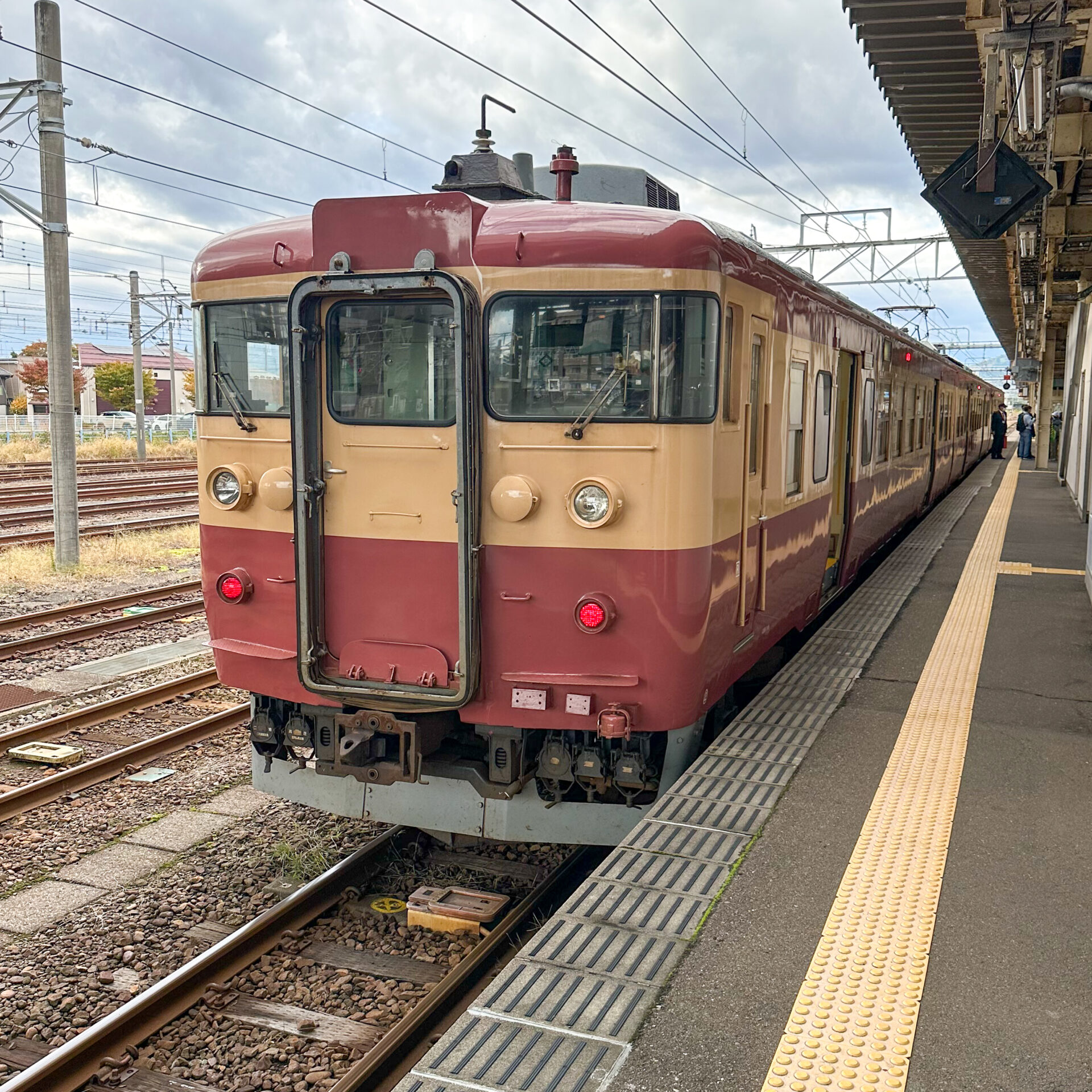 えちごトキめき鉄道国鉄形観光急行413系直江津駅にて