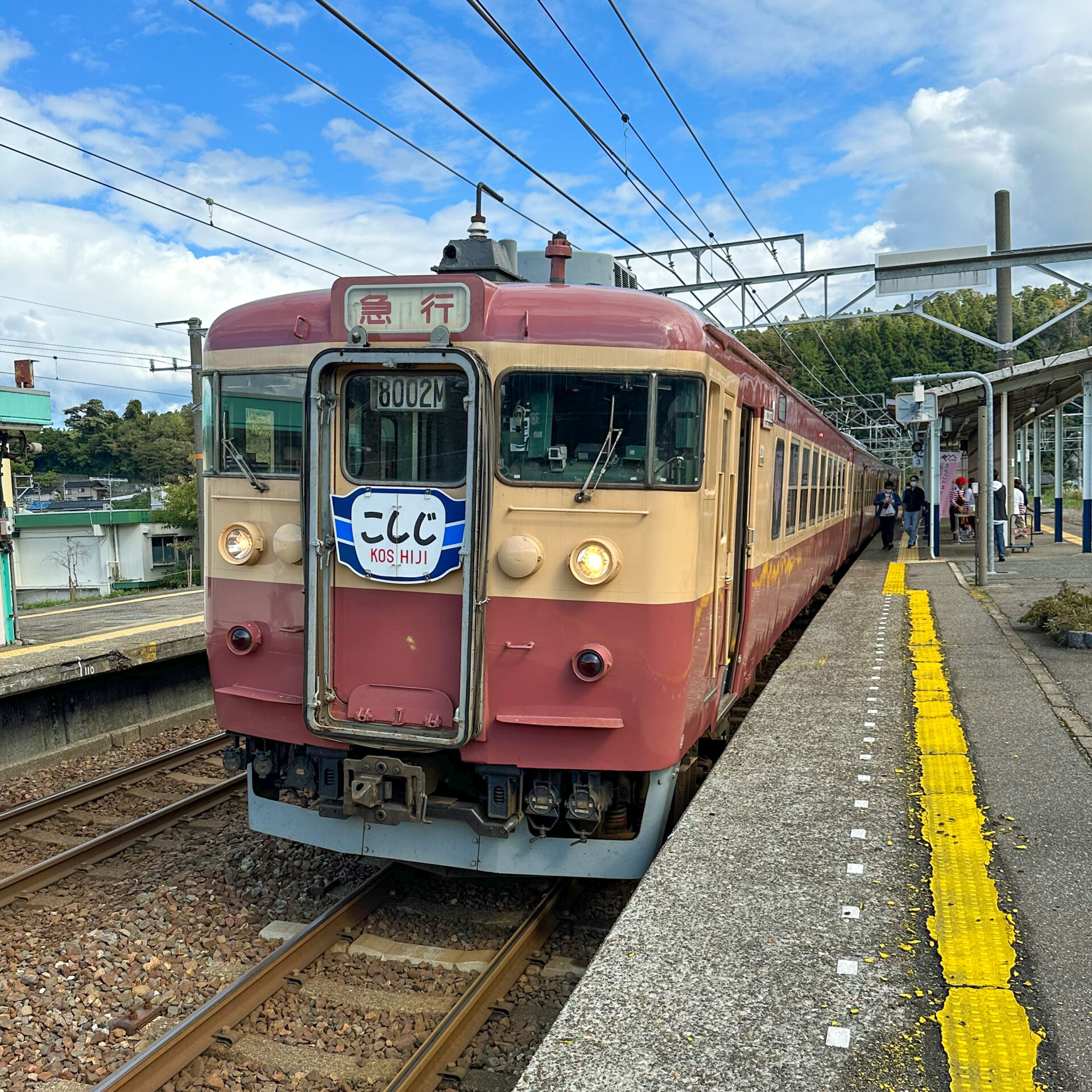 えちごトキめき鉄道国鉄形観光急行能生駅にて