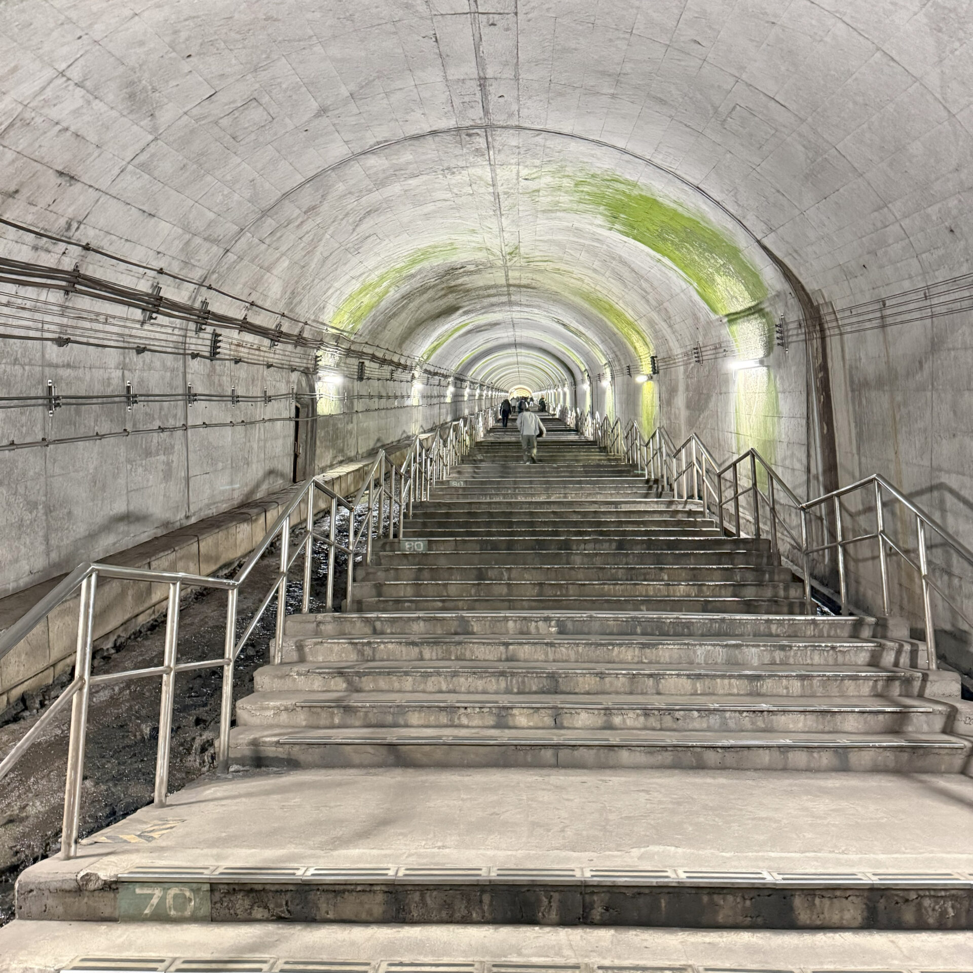 土合駅下り線ホーム