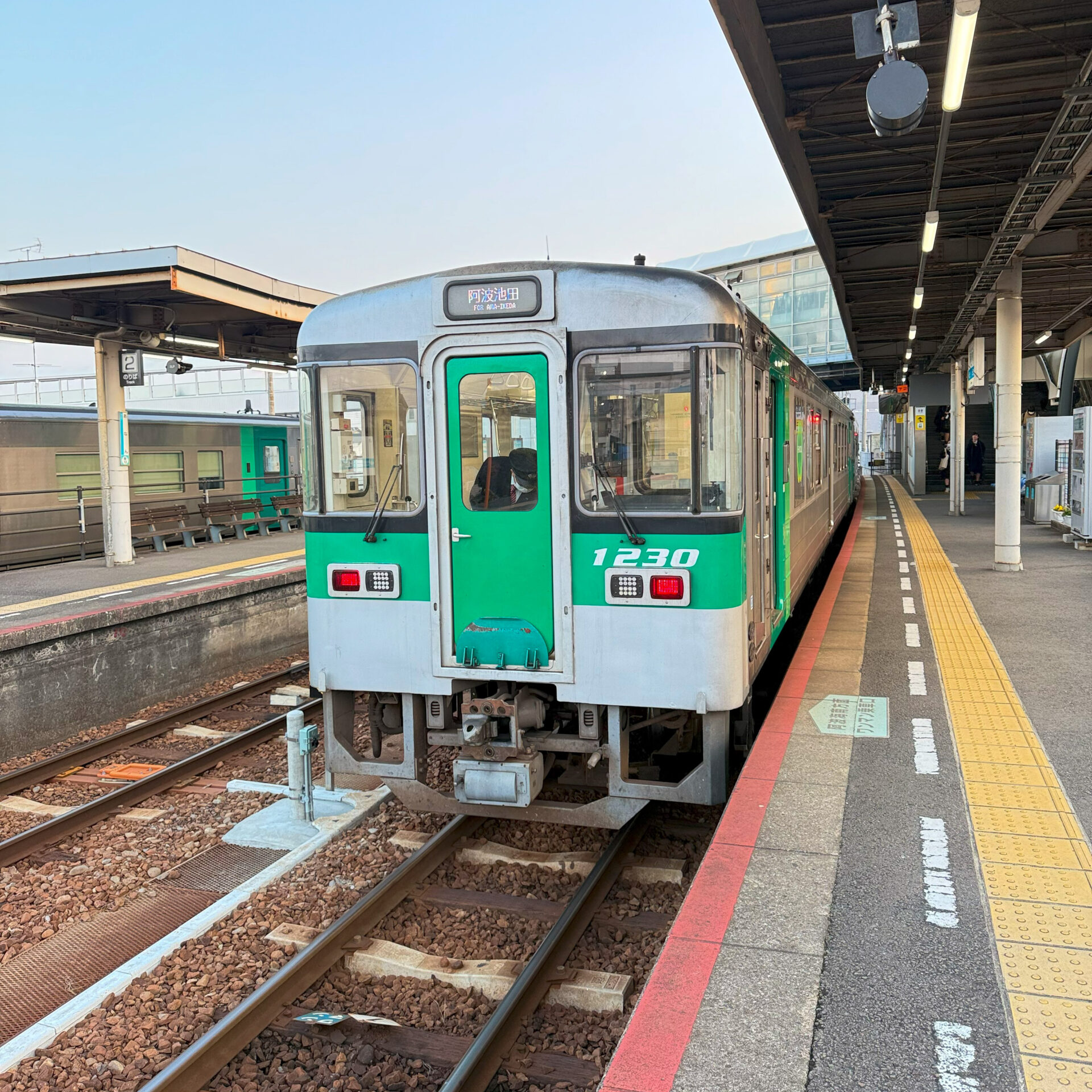 牟岐線普通列車阿南駅にて